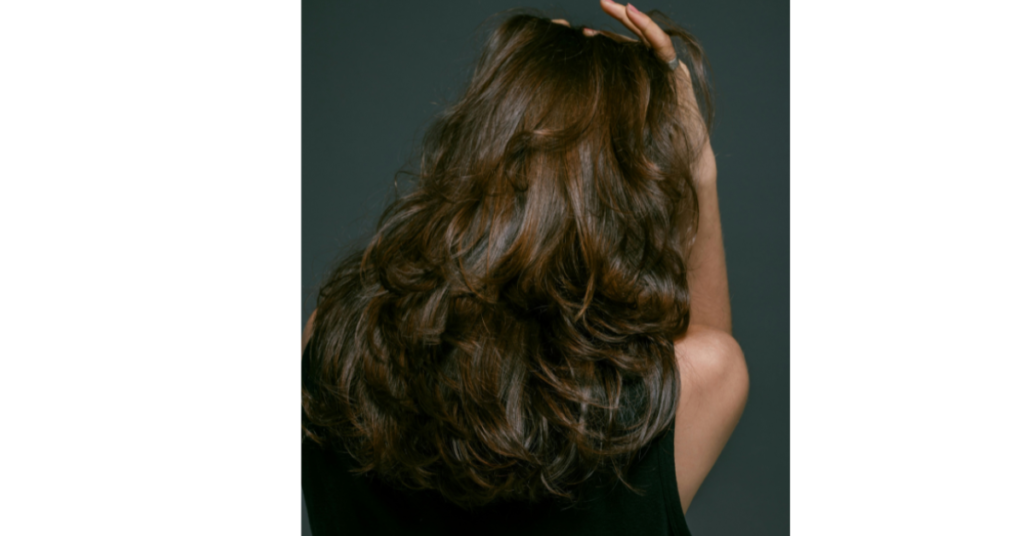 Castor oil benefits for hair thickness and strength