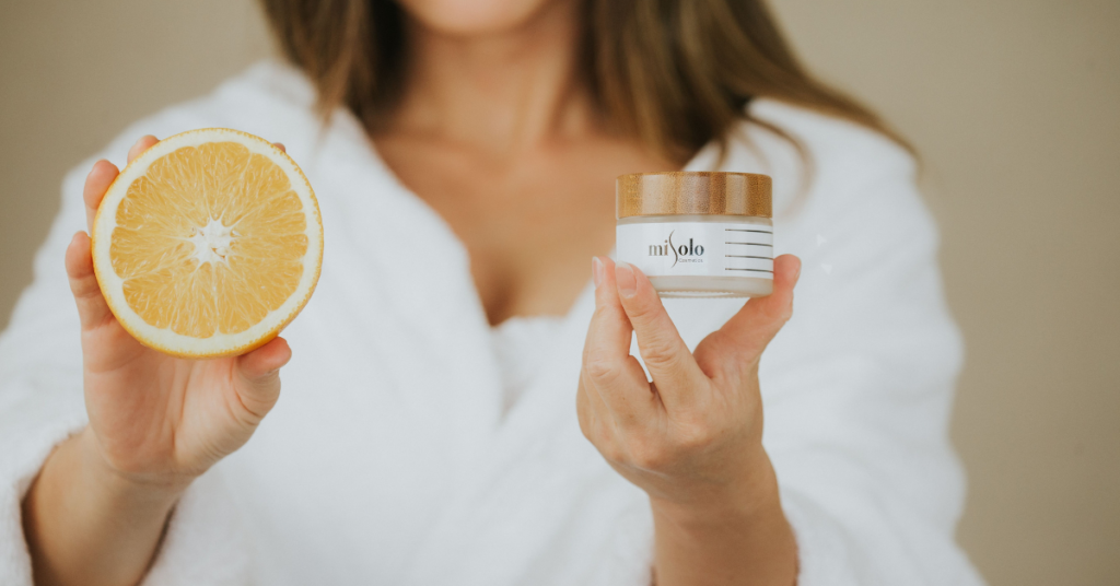 Natural ingredients used in scalp lotion for dry scalp